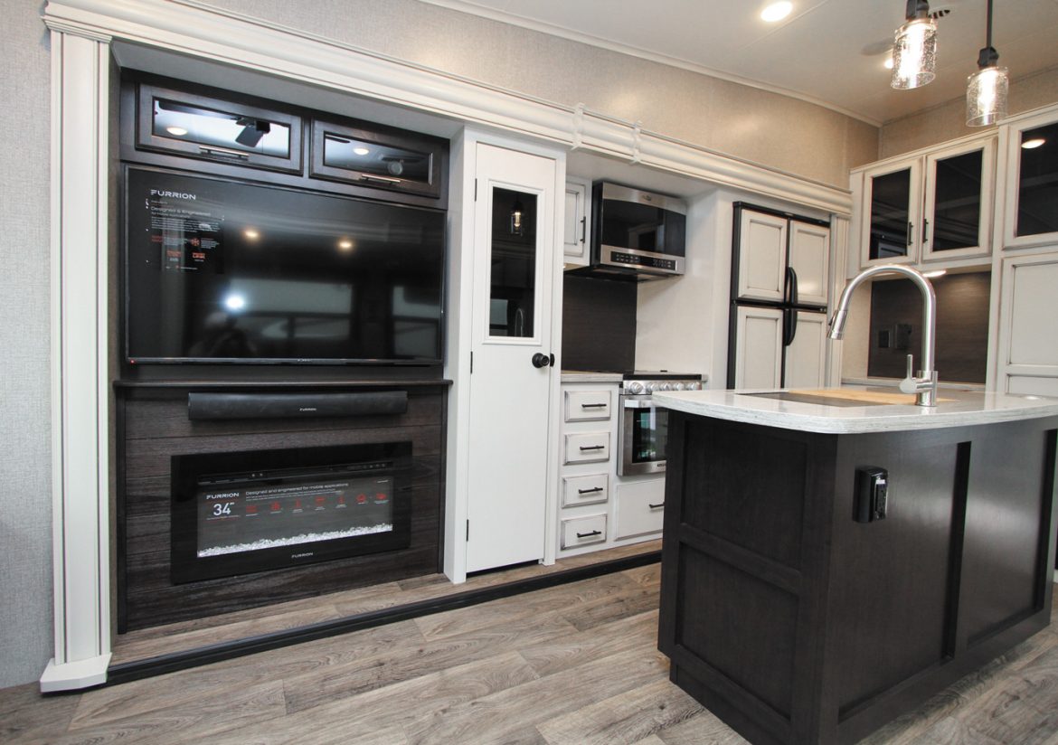 Jayco Eagle Fifth-Wheel 355MBQS